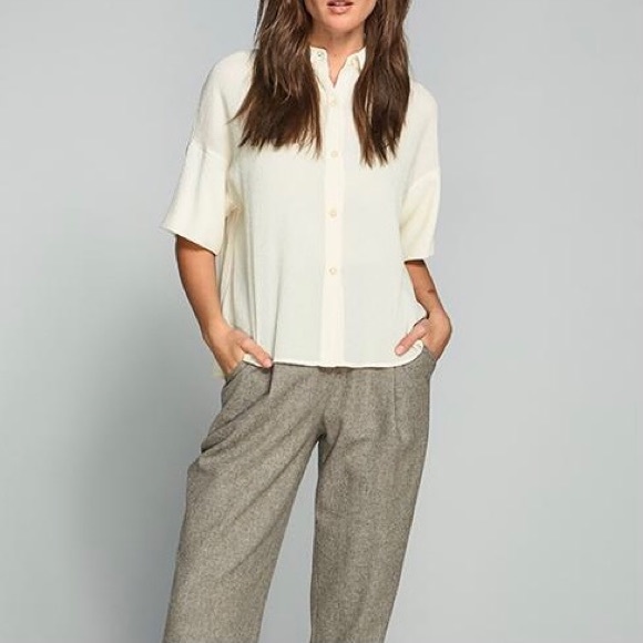 Ivory short sleeve blouse - Picture 7 of 7